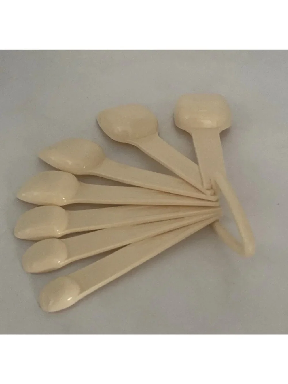 Vintage Tupperware Beige Measuring Spoons Complete Set Of 7 + Ring Retro Cook